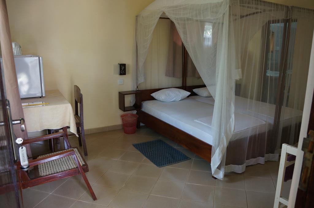 Tandem Guesthouse Хиккадува Экстерьер фото