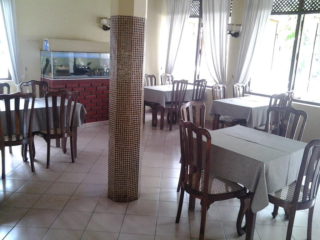 Tandem Guesthouse Хиккадува Экстерьер фото
