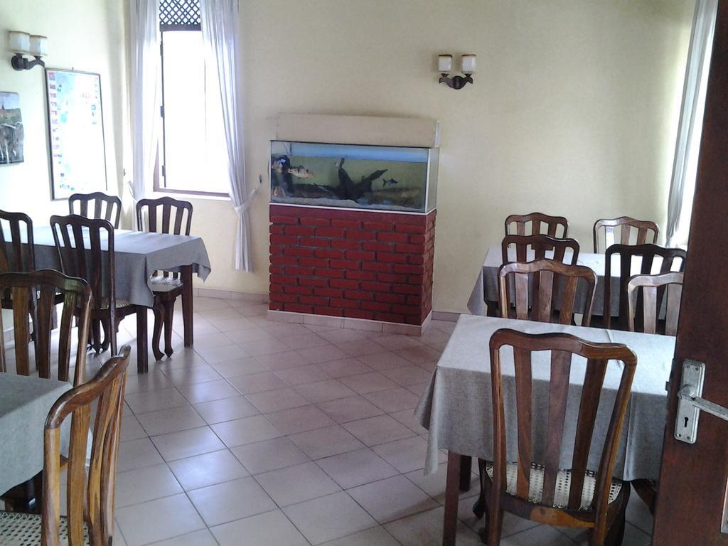 Tandem Guesthouse Хиккадува Экстерьер фото