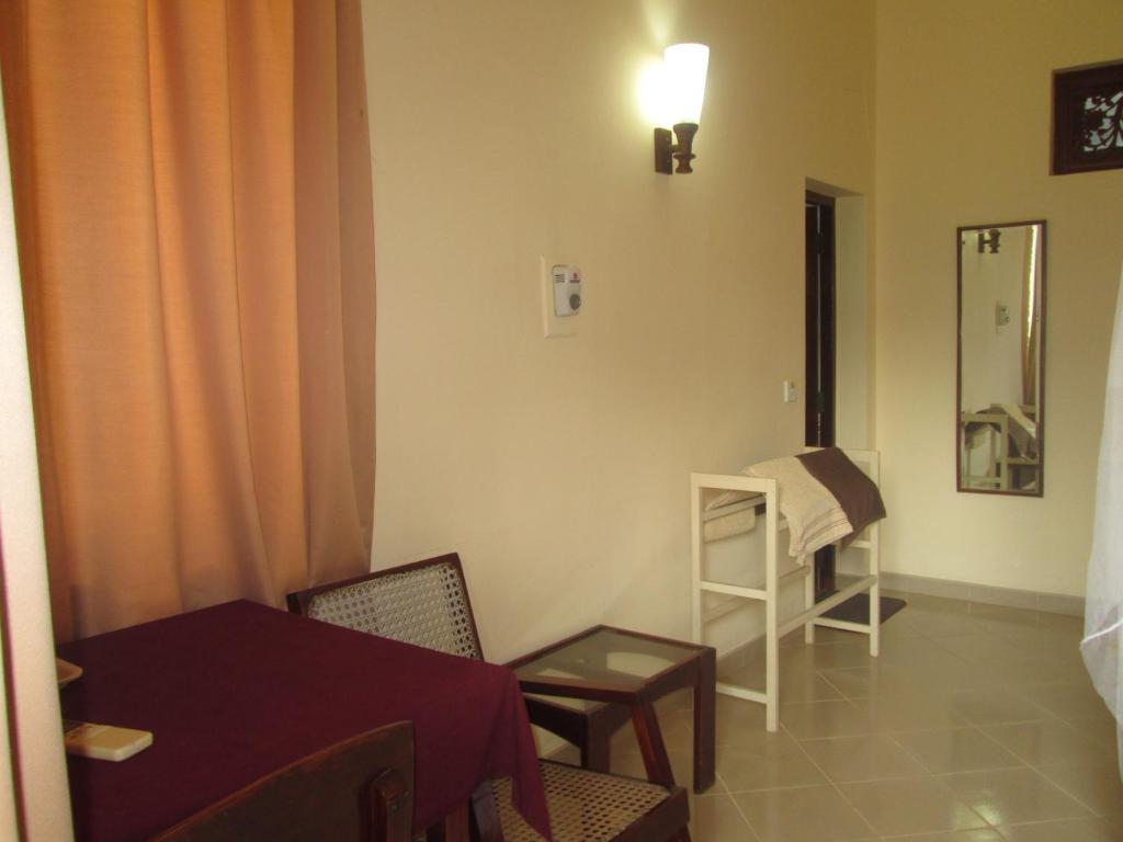 Tandem Guesthouse Хиккадува Экстерьер фото