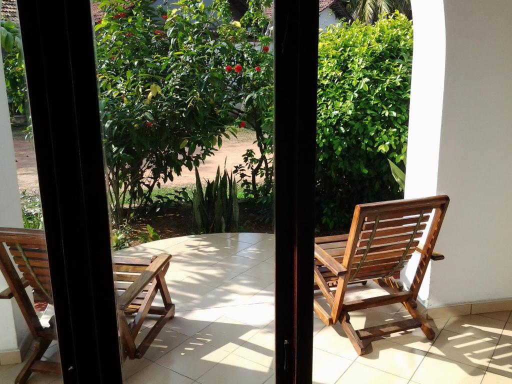 Tandem Guesthouse Хиккадува Экстерьер фото